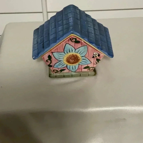 Birdhouse Candle - Picture 3 of 7